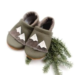 Baby Leather Shoes With Design | Lichen Mountains