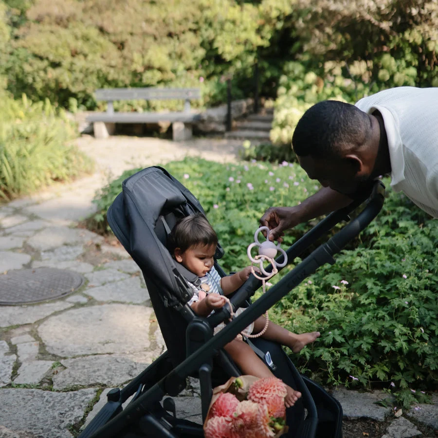 Mushie Daisy Rattle Teether 11 Mushie Daisy Rattle Teether - Image 11