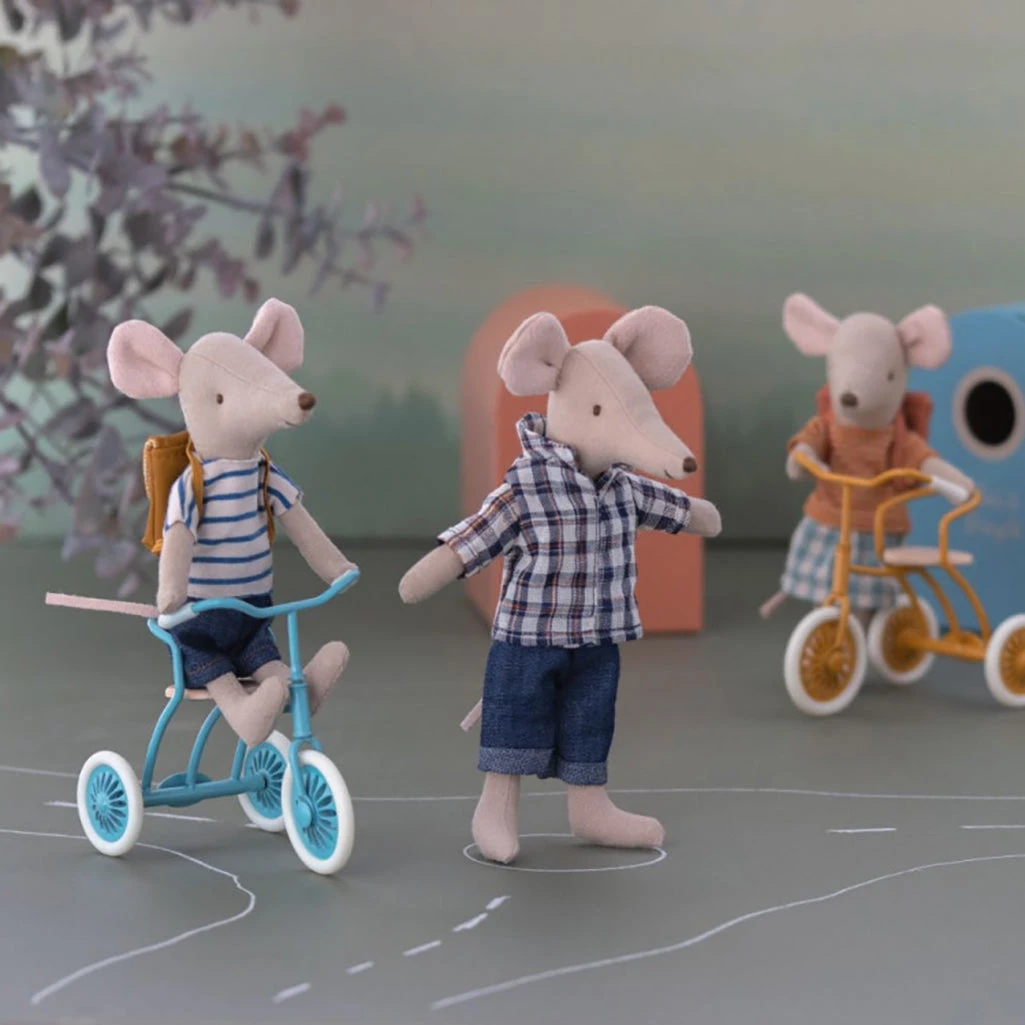 Maileg Big Brother Mouse Clothes & Bag 3 Maileg Big Brother Mouse Clothes & Bag - Image 3