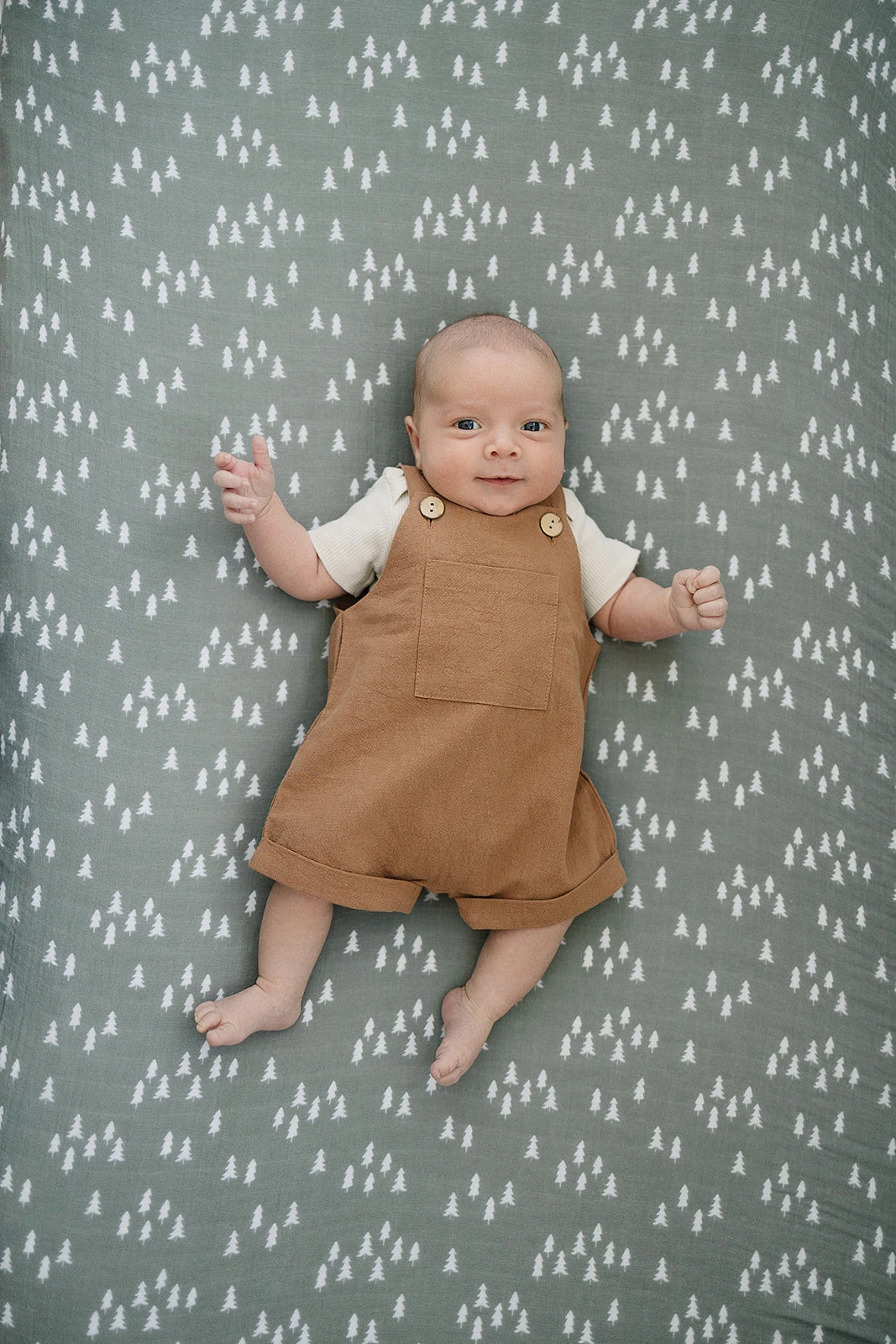 Muslin Crib Sheet | Pines 2 Muslin Crib Sheet | Pines - Image 2