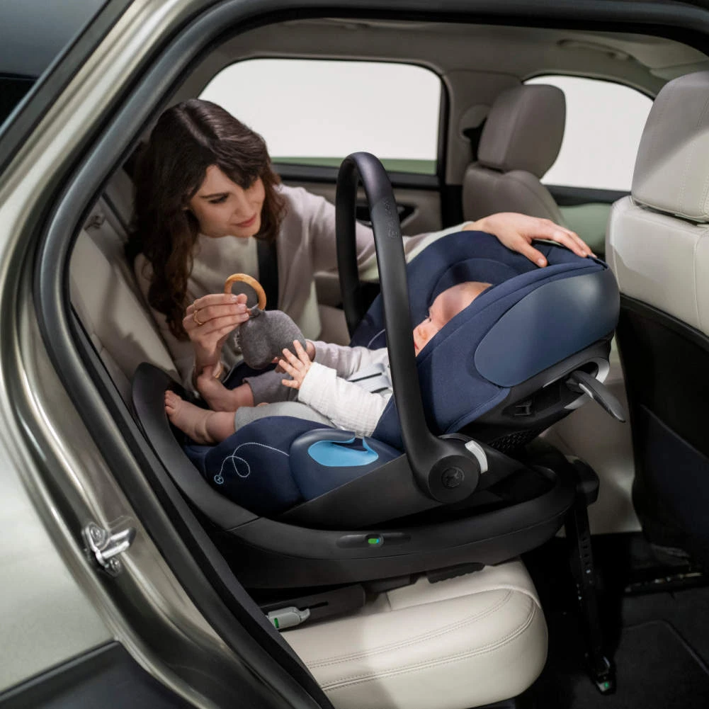 Cybex Cloud G Lux Comfort Extend Infant Car Seat With SensorSafe 18 Cybex Cloud G Lux Comfort Extend Infant Car Seat With SensorSafe - Image 18