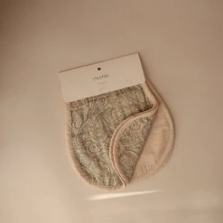 Mushie Organic Cotton Burp Cloths -Tiny Baby Essentials Store FLATLAYS december 50 scaled 97a1e9c8 119d 4d3f 8029 53ecaec84ef0