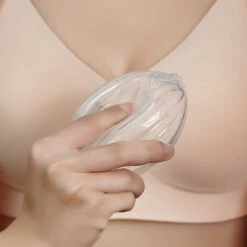 Haakaa Shell Wearable Silicone Breast Pump -Tiny Baby Essentials Store MHK182 MHK183 MHK184 MHK185 4