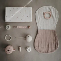 Mushie Organic Cotton Burp Cloths -Tiny Baby Essentials Store MUSHIEburpclothblushfogalt1 c205c0b5 f874 48b7 85d3 f150aff60138