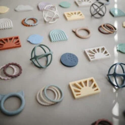 Mushie Rainbow Teether -Tiny Baby Essentials Store MUSHIErainbowteetheralt4 d38a8595 bf1c 4af3 8402 c8bf8d7b5d87