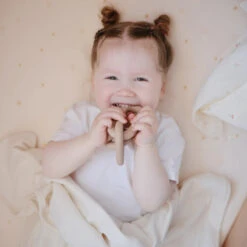 Mushie Links Teether -Tiny Baby Essentials Store Olivia malmo shoot 15