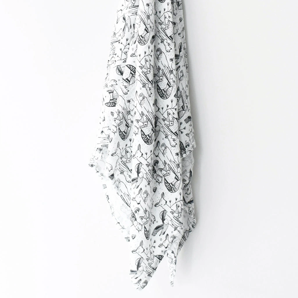 Organic Muslin Swaddle | Forest 4 Organic Muslin Swaddle | Forest - Image 4