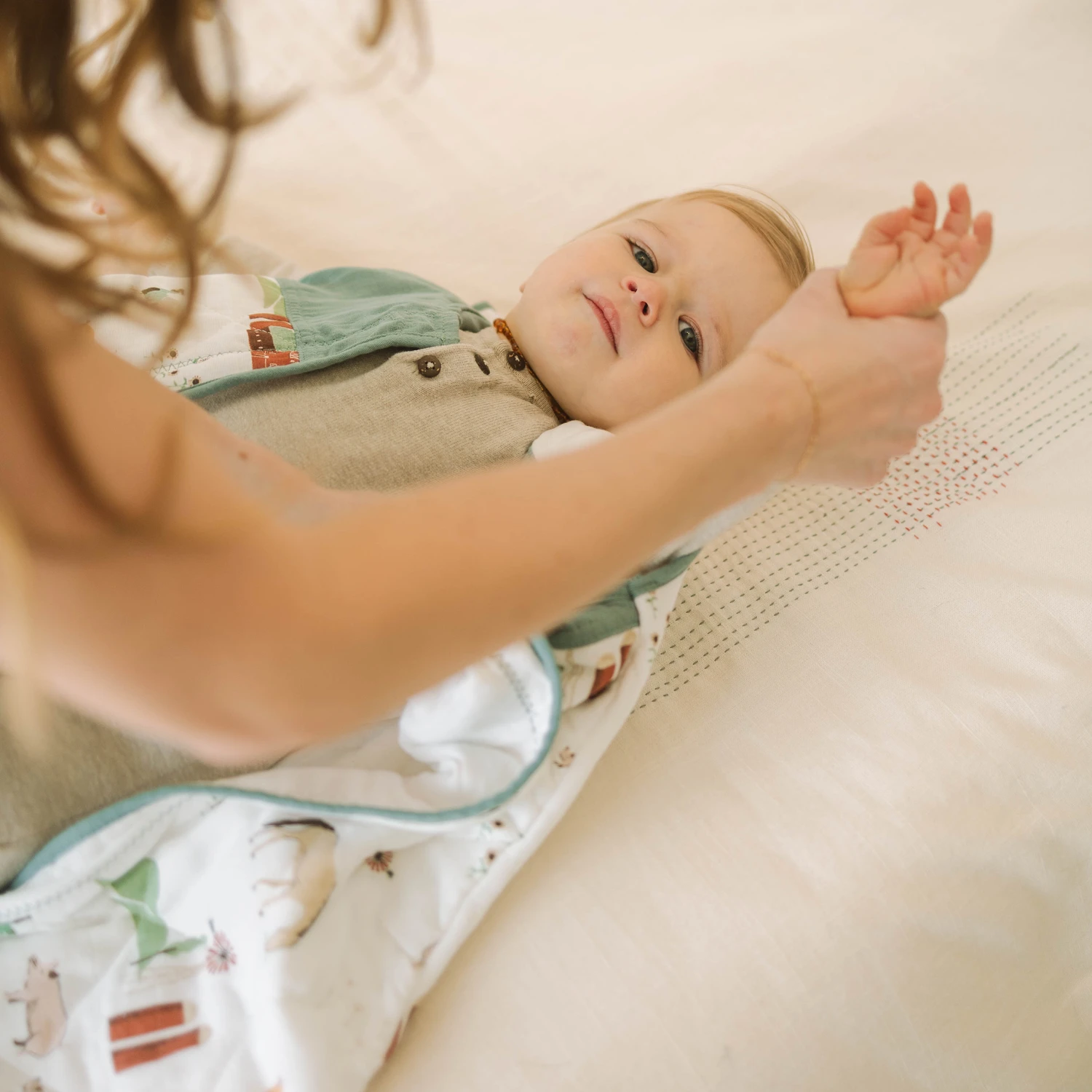 Cotton Muslin Quilted Sleep Bag - Farmyard 4 Cotton Muslin Quilted Sleep Bag - Farmyard - Image 4