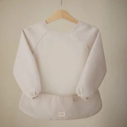 Mushie Long Sleeve Bib -Tiny Baby Essentials Store flatlays juni 5