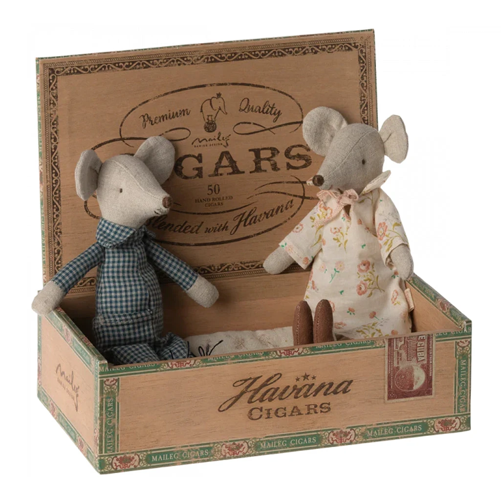 Maileg Grandma & Grandpa Mice In Cigar Box 1 Maileg Grandma & Grandpa Mice In Cigar Box