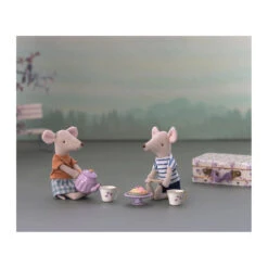 Maileg Afternoon Treat 7 Maileg Afternoon Treat -Tiny Baby Essentials Store mice enjoying purple tea