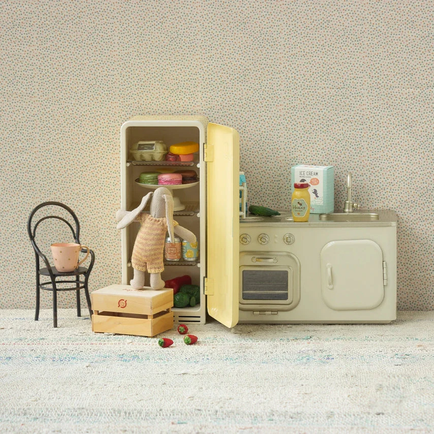 Maileg Miniature Fridge 12 Maileg Miniature Fridge - Image 12