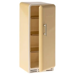 Maileg Miniature Fridge 21 Maileg Miniature Fridge -Tiny Baby Essentials Store miniature fridge 03
