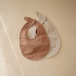 Mushie Muslin Bib 2-Pack 25 Mushie Muslin Bib 2-Pack -Tiny Baby Essentials Store tan fog bibs