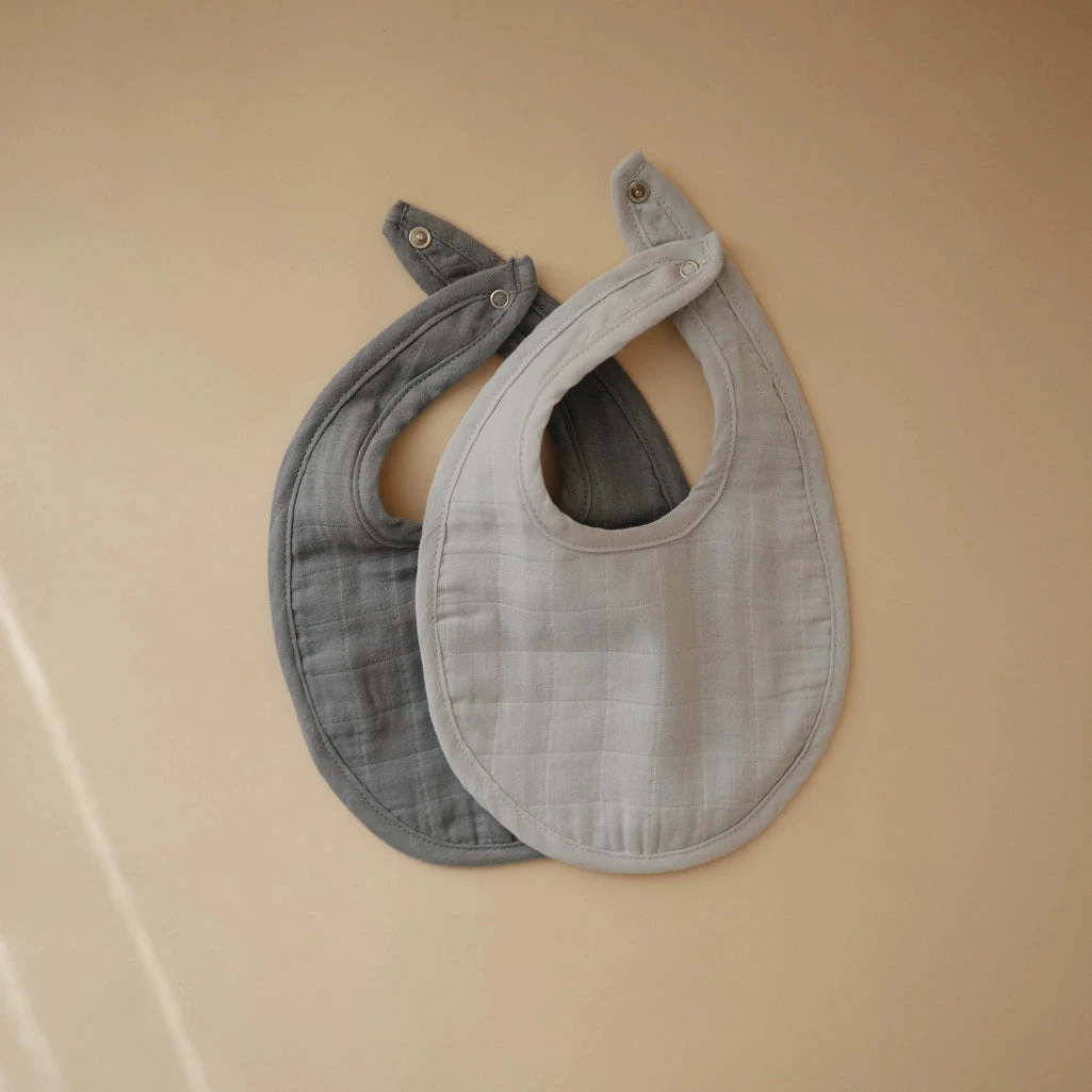 Mushie Muslin Bib 2-Pack 9 Mushie Muslin Bib 2-Pack - Image 9