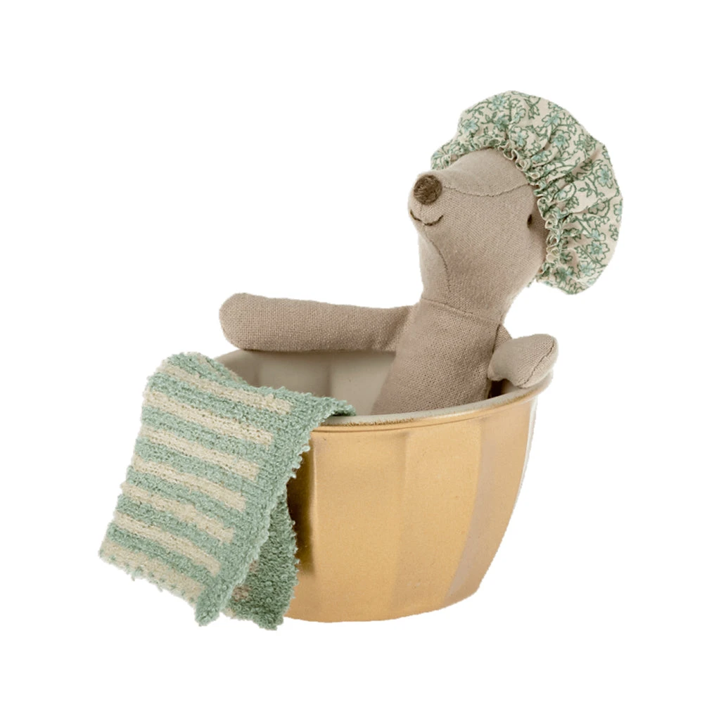 Maileg Wellness Mouse | Big Sister 1 Maileg Wellness Mouse | Big Sister